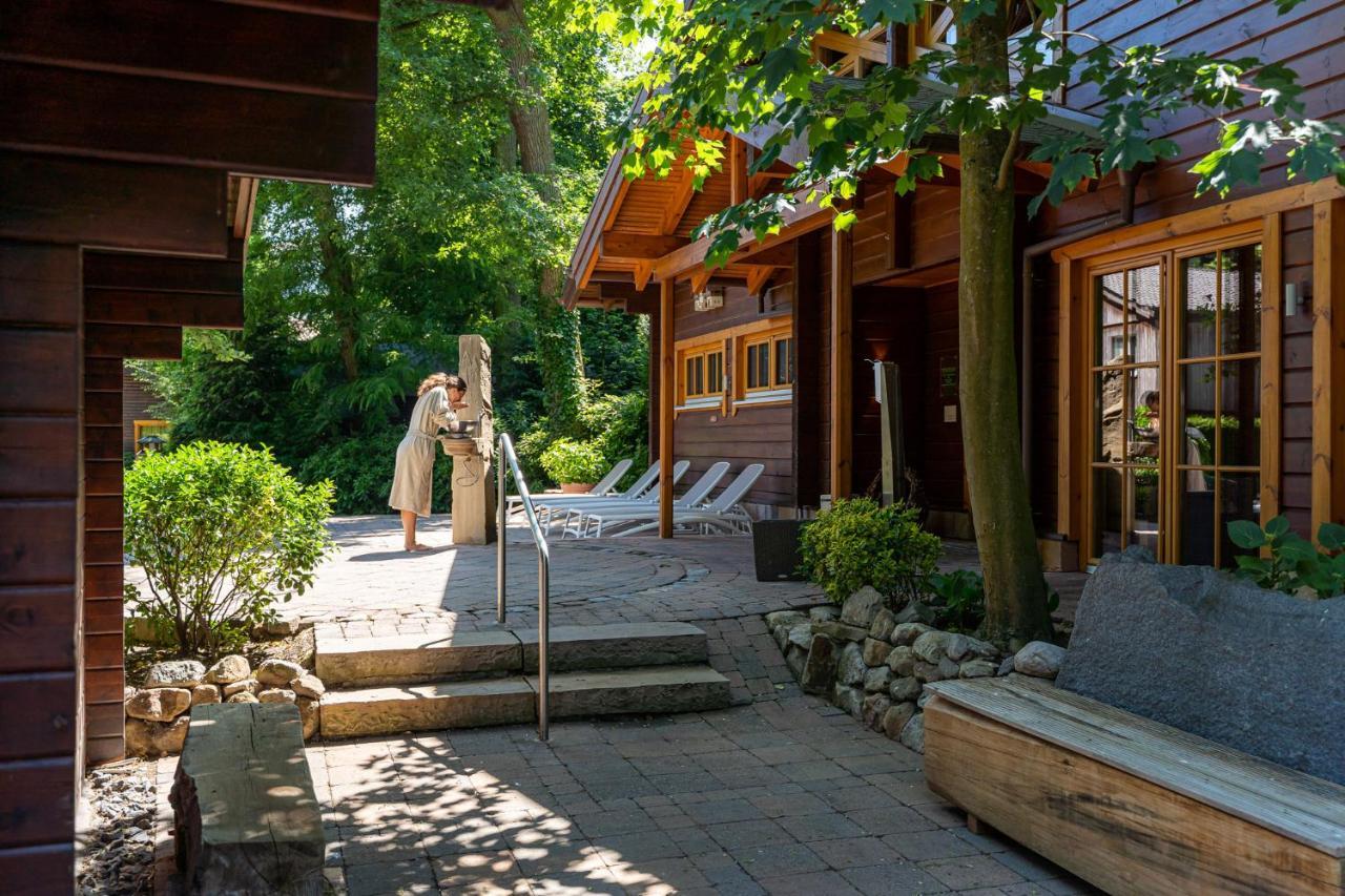 Waldhotel Tannenhaeuschen Везель Экстерьер фото