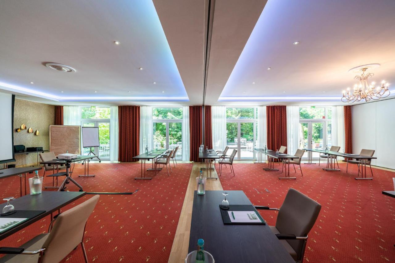 Waldhotel Tannenhaeuschen Везель Экстерьер фото