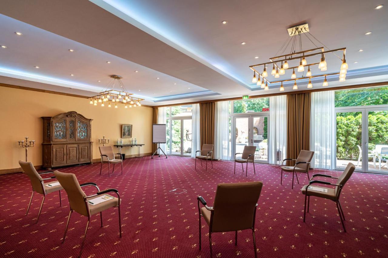 Waldhotel Tannenhaeuschen Везель Экстерьер фото