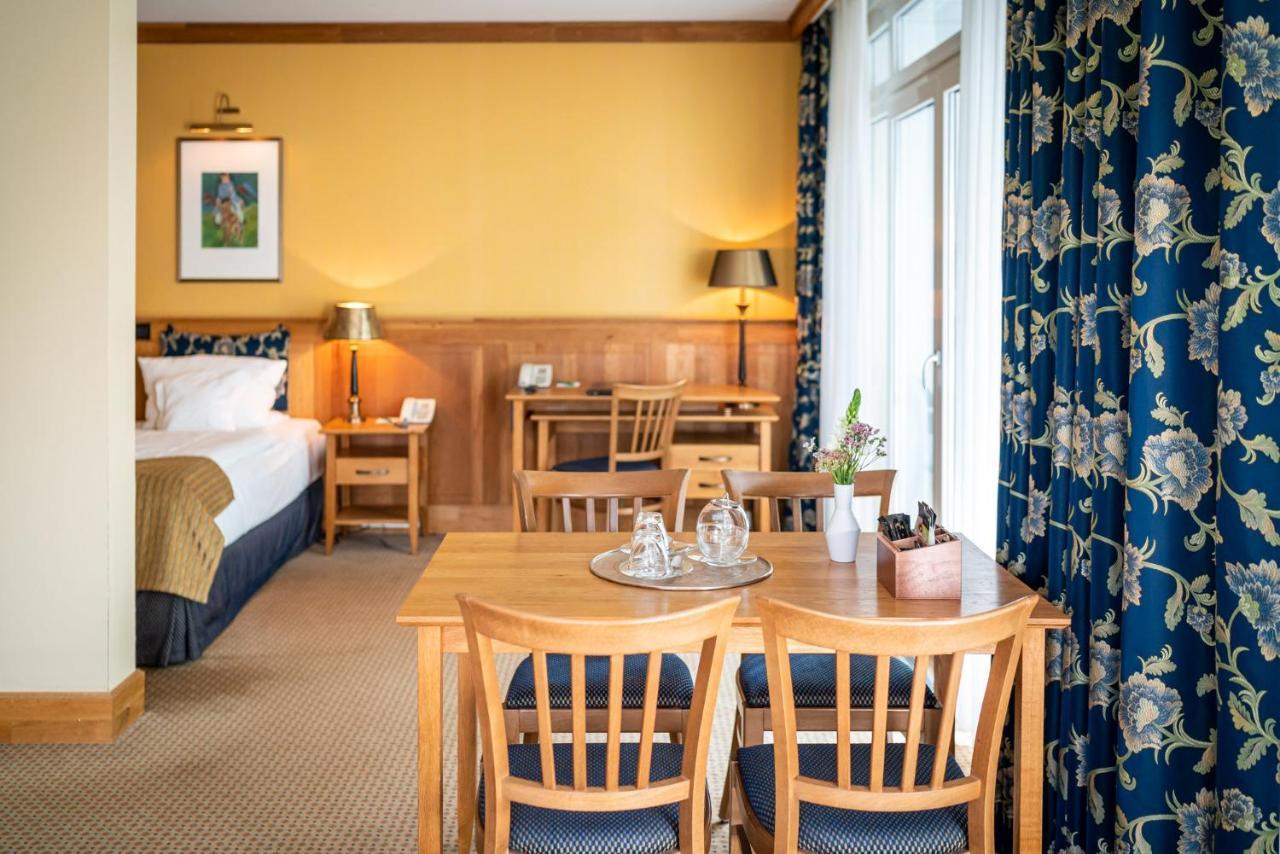 Waldhotel Tannenhaeuschen Везель Экстерьер фото