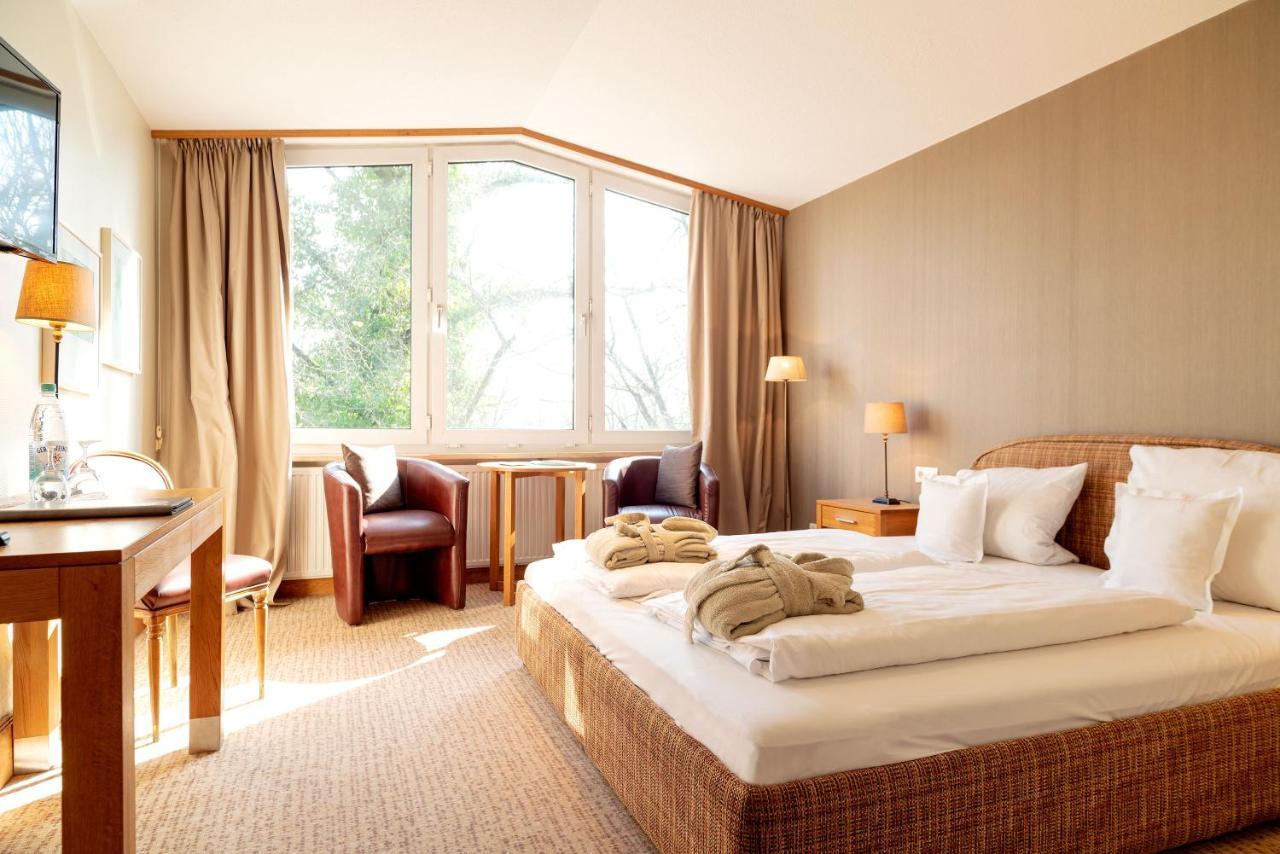 Waldhotel Tannenhaeuschen Везель Экстерьер фото