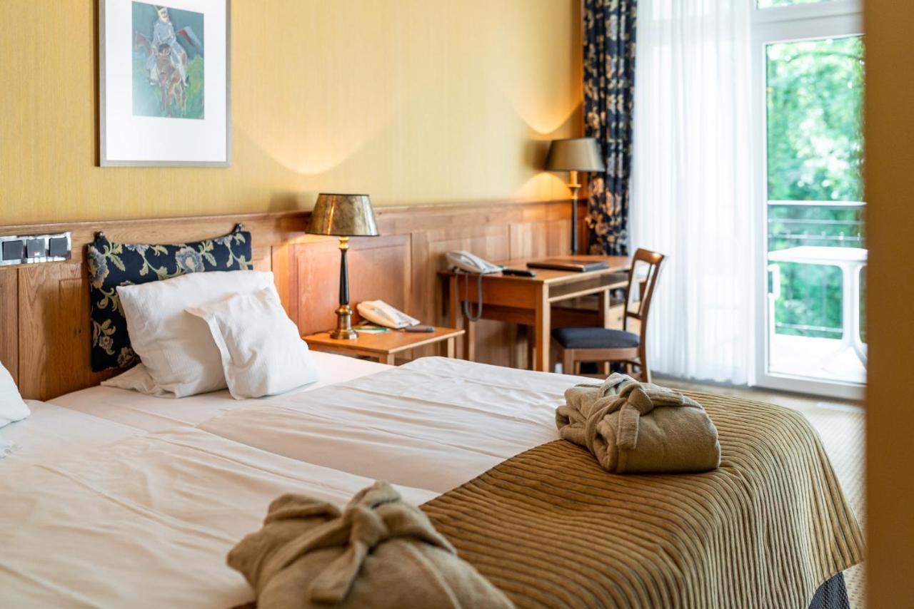 Waldhotel Tannenhaeuschen Везель Экстерьер фото