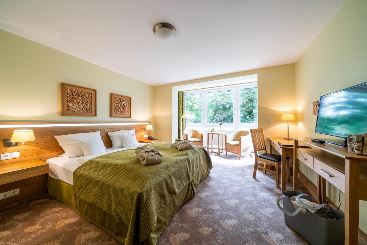 Waldhotel Tannenhaeuschen Везель Экстерьер фото