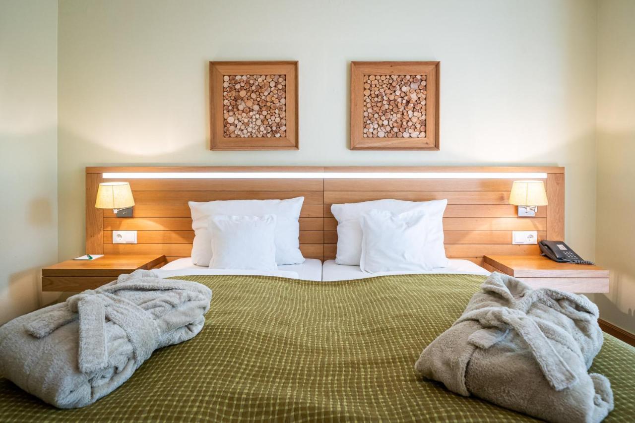 Waldhotel Tannenhaeuschen Везель Экстерьер фото