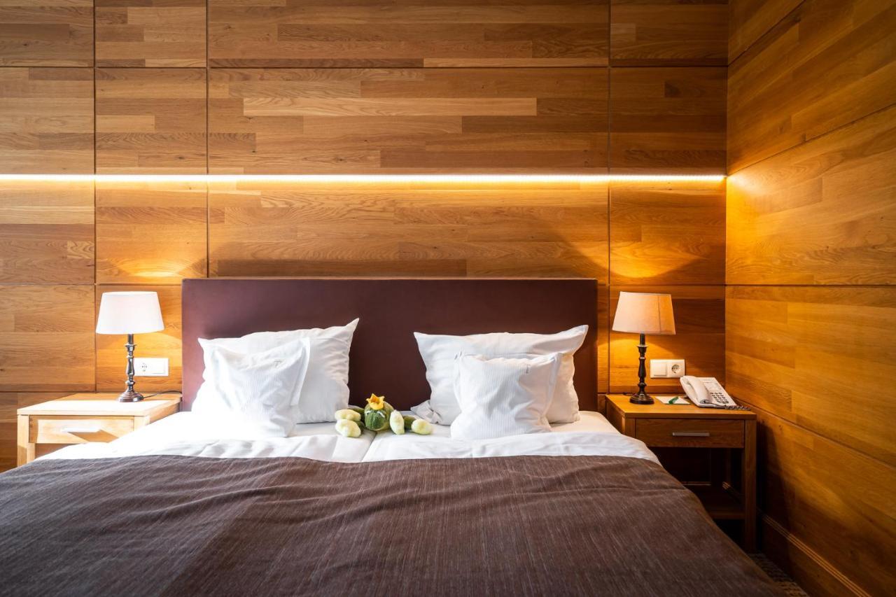 Waldhotel Tannenhaeuschen Везель Экстерьер фото